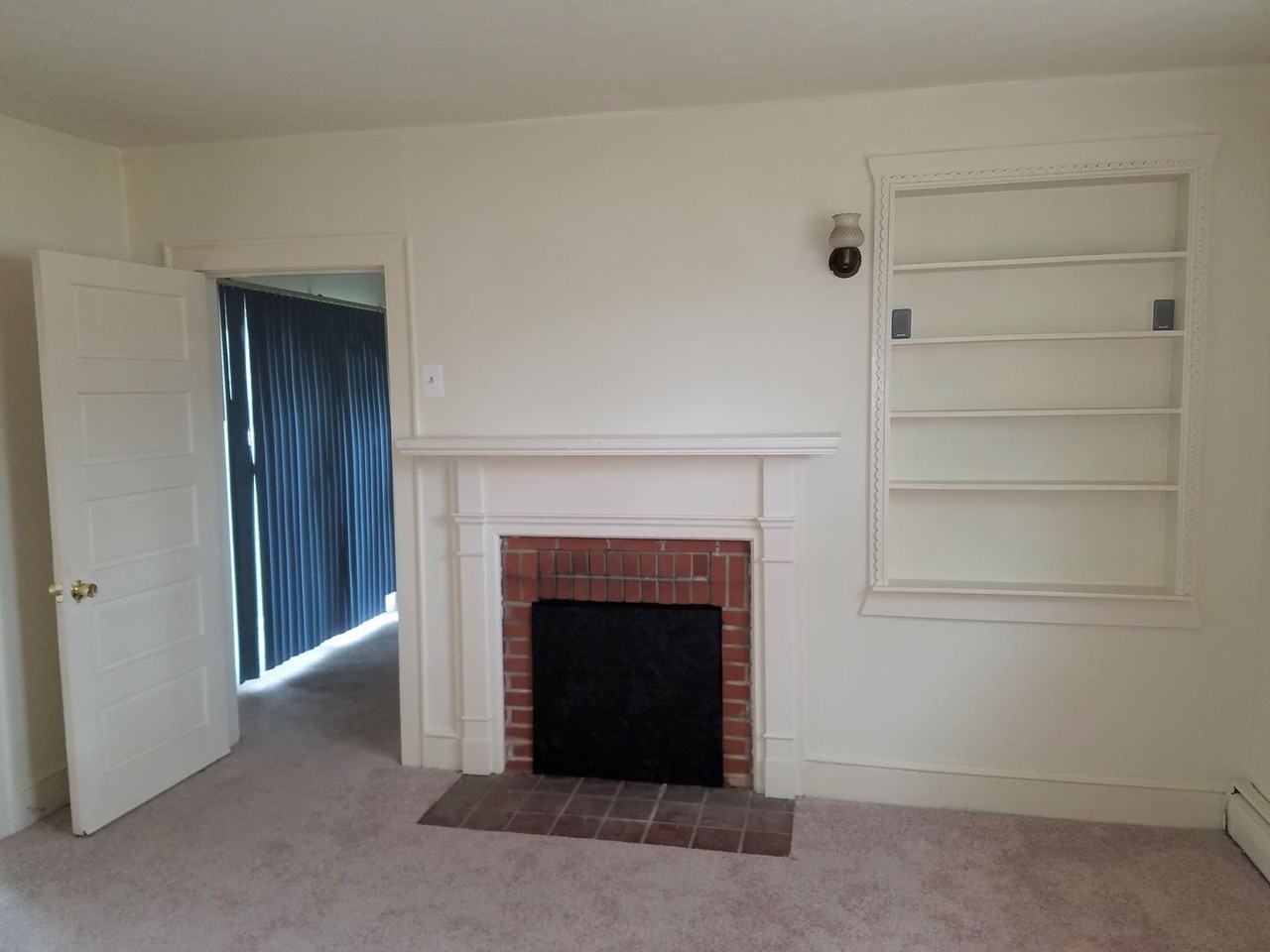 1202 Southern Ave - Photo 2 of 8