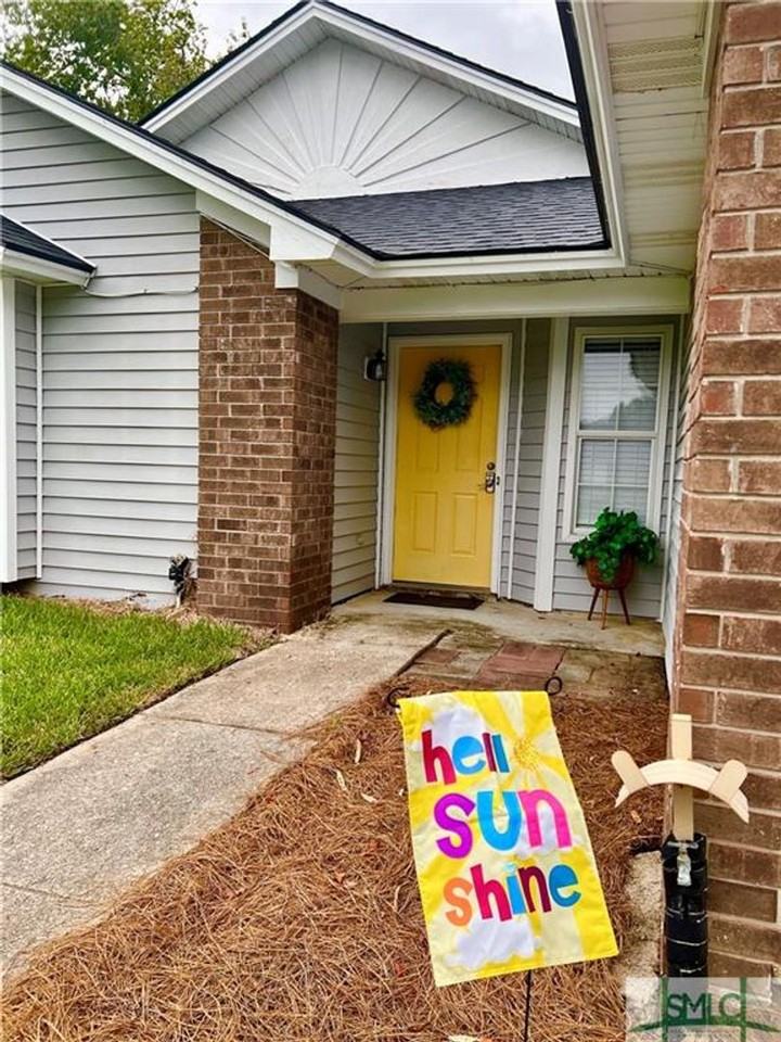 94 Woodcock Dr - Photo 2 of 28