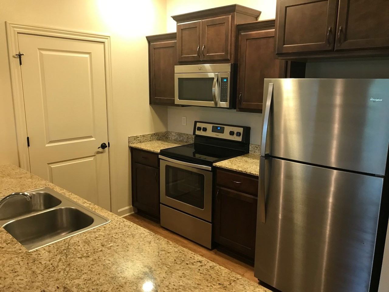 2715 Bobcat Dr - Photo 6 of 16