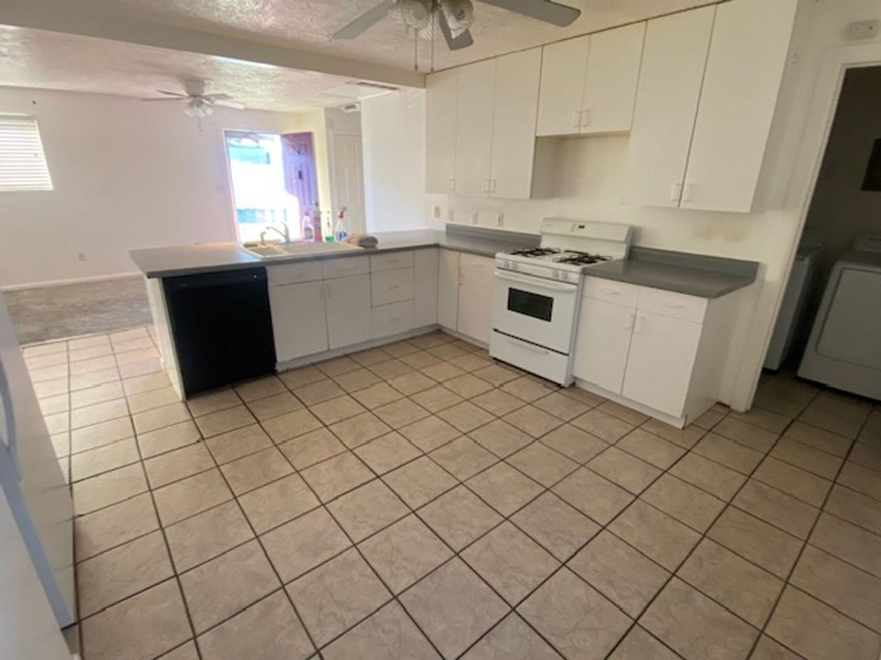 South Main Apartments - Photo 5 of 10