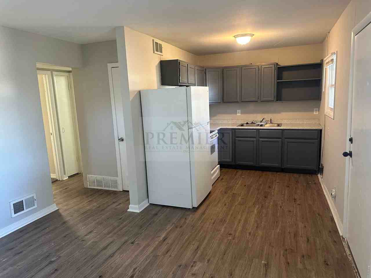 6111 E 153rd St #B - Photo 6 of 14