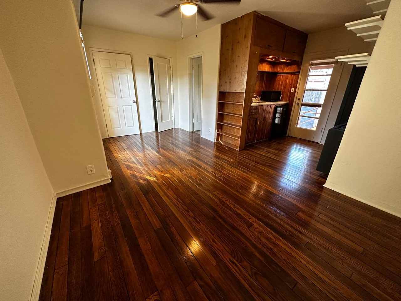 1208 Washington Ave - Photo 3 of 13