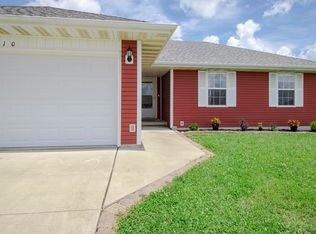110 Cherry Ave - Photo 2 of 20