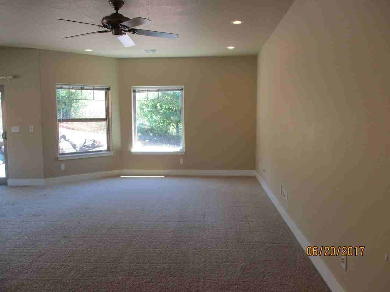 786 S Savoy Ct - Photo 3 of 14