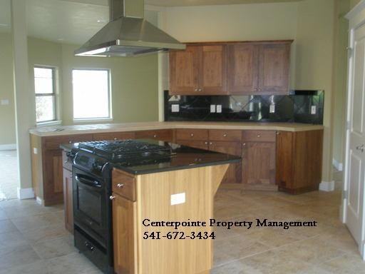 786 S Savoy Ct - Photo 4 of 14
