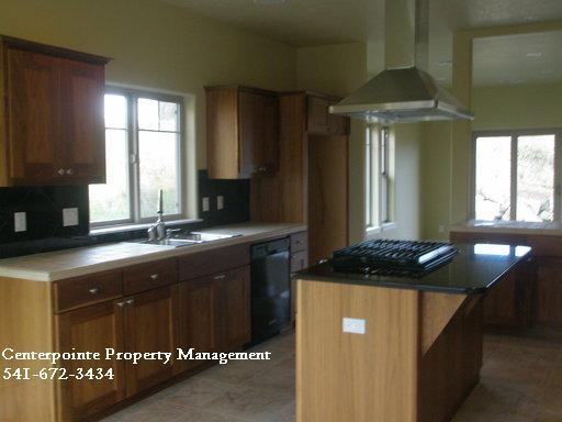 786 S Savoy Ct - Photo 5 of 14