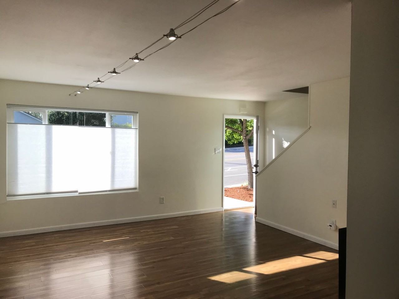 1197 Laurel Ln - Photo 2 of 16