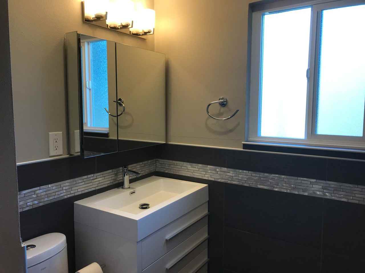 1197 Laurel Ln - Photo 6 of 16