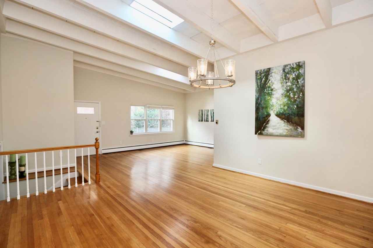 1217 Cloncurry Rd #1 - Photo 3 of 36