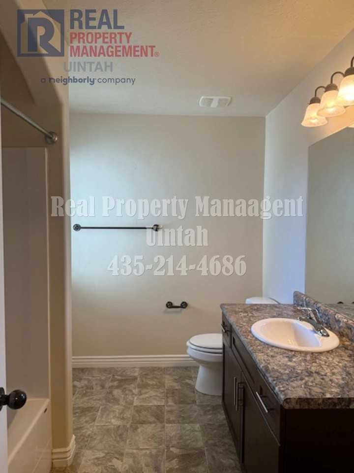 428 E Gray Fox Ln - Photo 7 of 24
