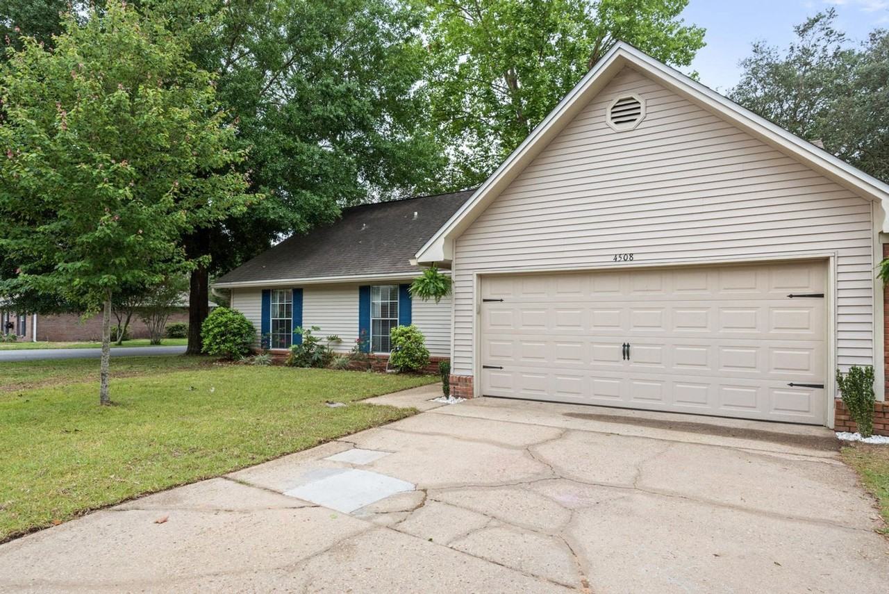 4508 Parkwood Ln W - Photo 2 of 47