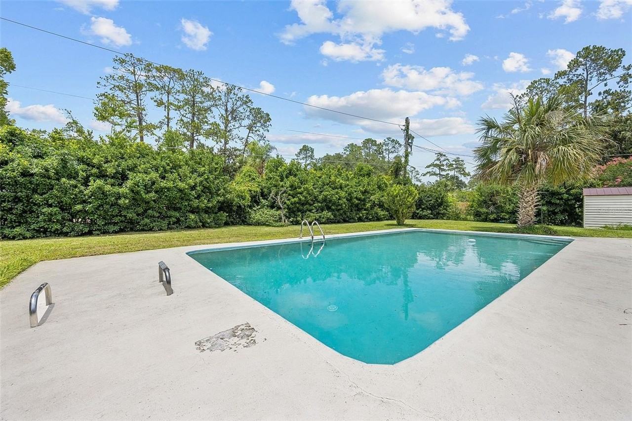 2288 Nw 21st Ave - Photo 2 of 20