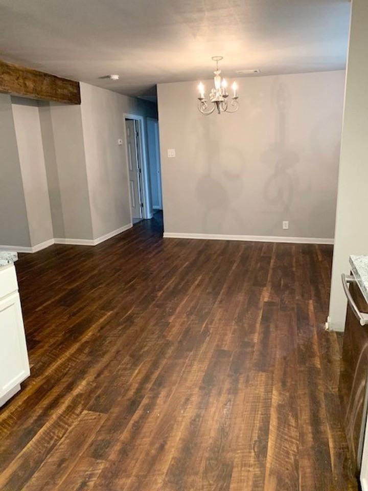 832 Southwest Southridge Drive - Photo 2 of 8