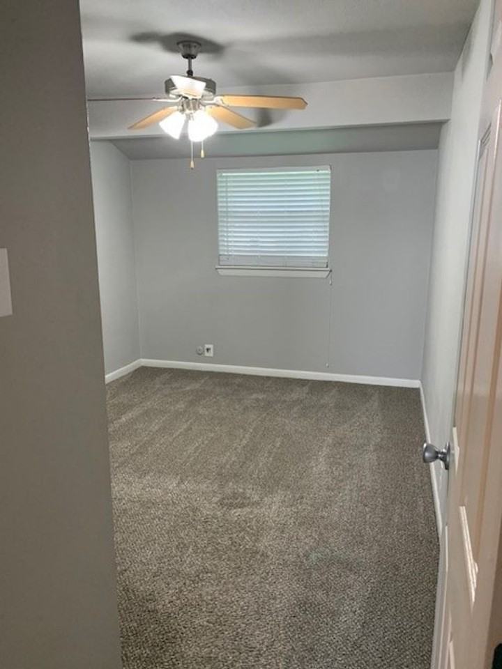 832 Southwest Southridge Drive - Photo 6 of 8