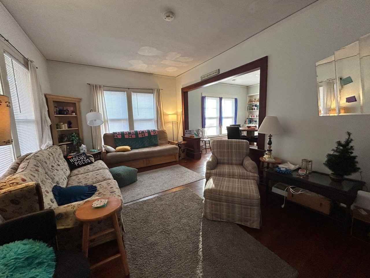 529 S Lucas St - Photo 6 of 19