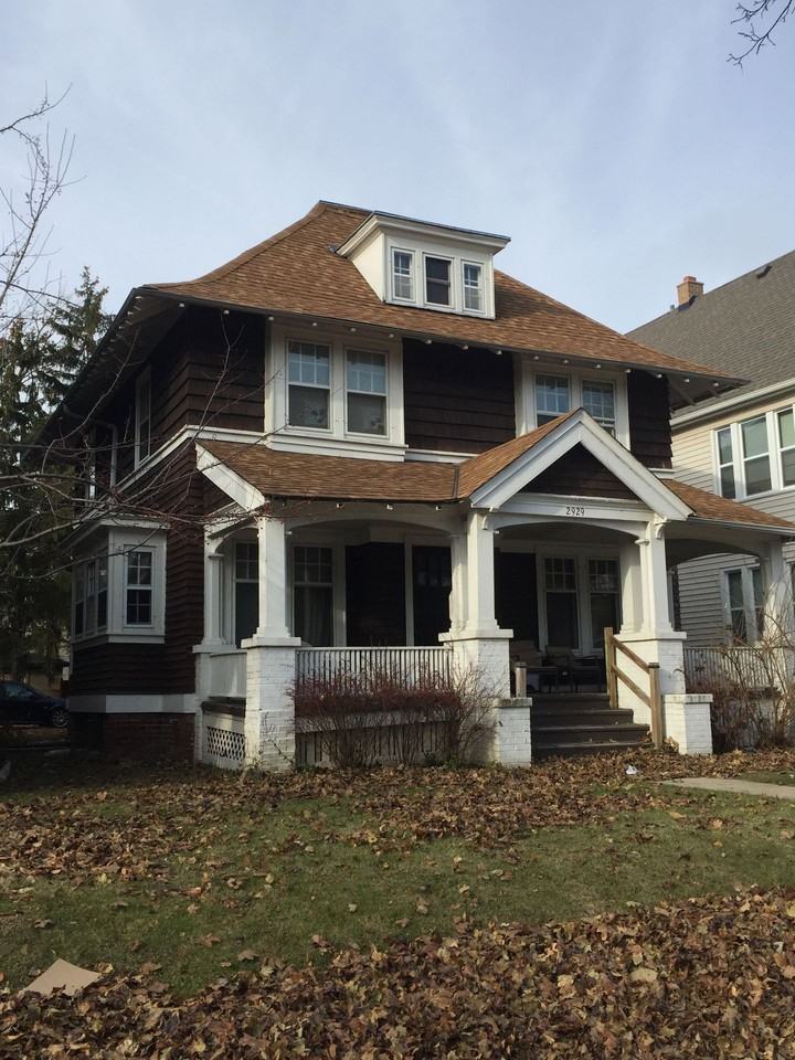 2929 N Maryland Ave - Photo 3 of 46
