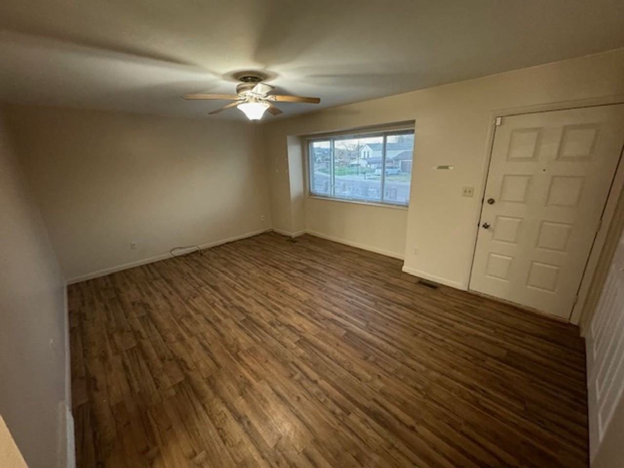 4038 Cooke Dr - Photo 3 of 26