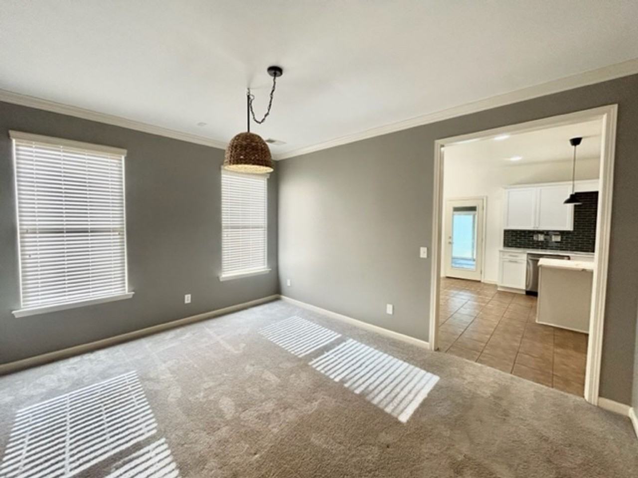 52 Maple Grove Blvd Sw - Photo 6 of 35