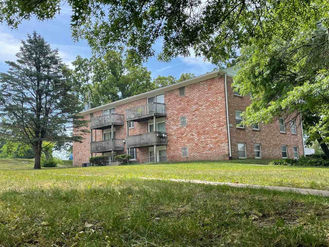 Ashworth Apartments - Photo 2 of 23