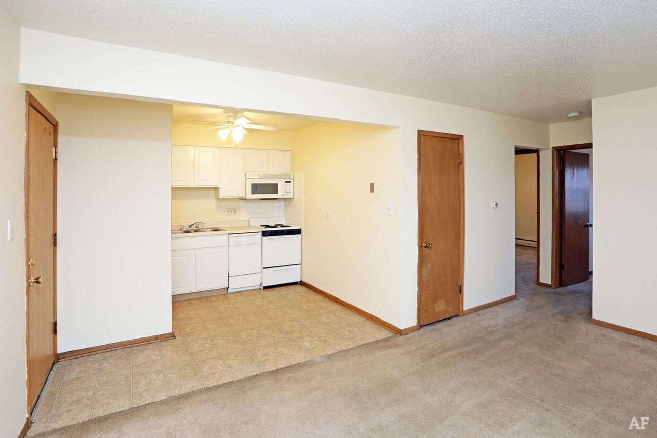 Ashworth Apartments - Photo 3 of 23