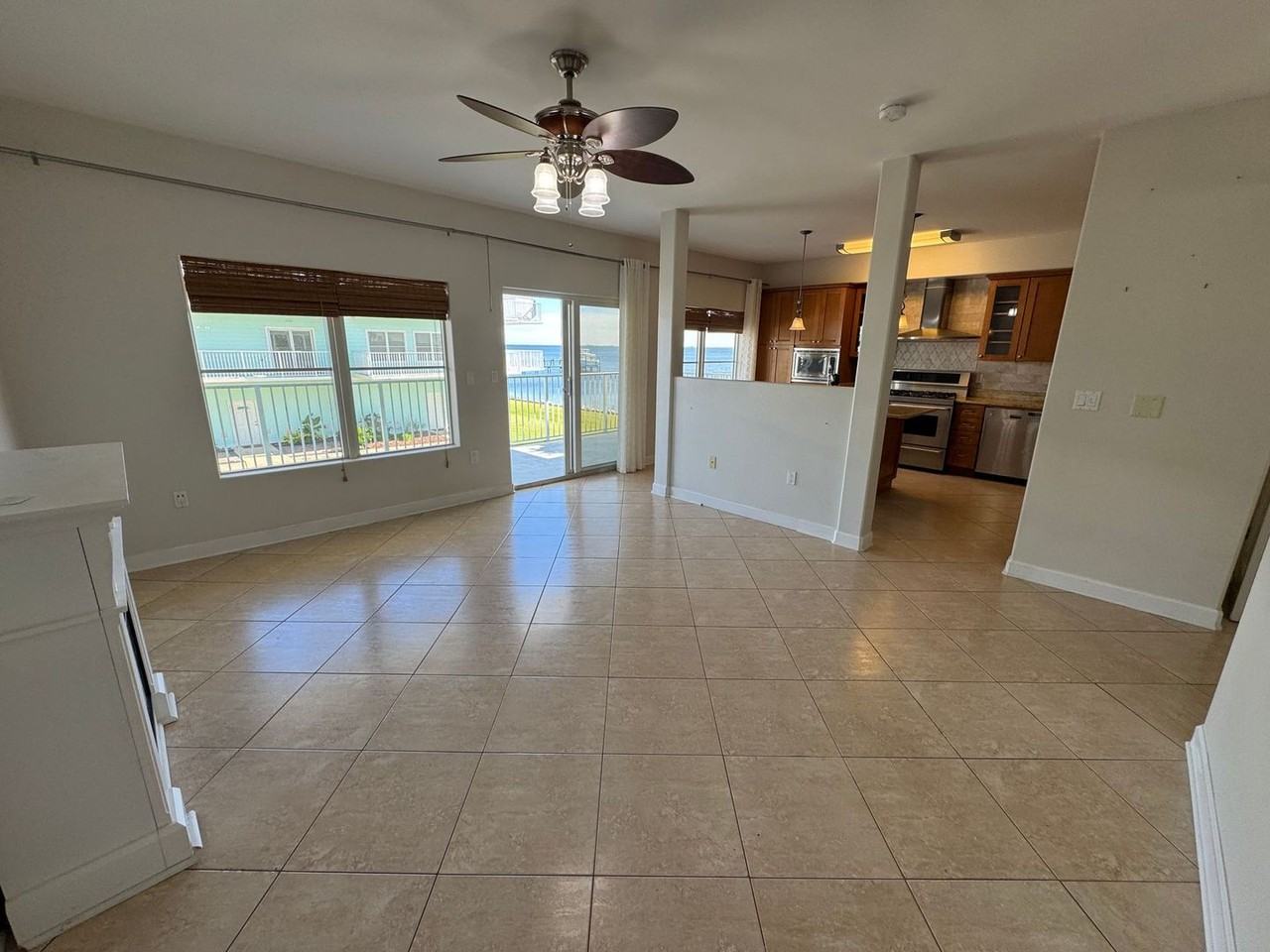 884 Sound Harbor Cir - Photo 6 of 36