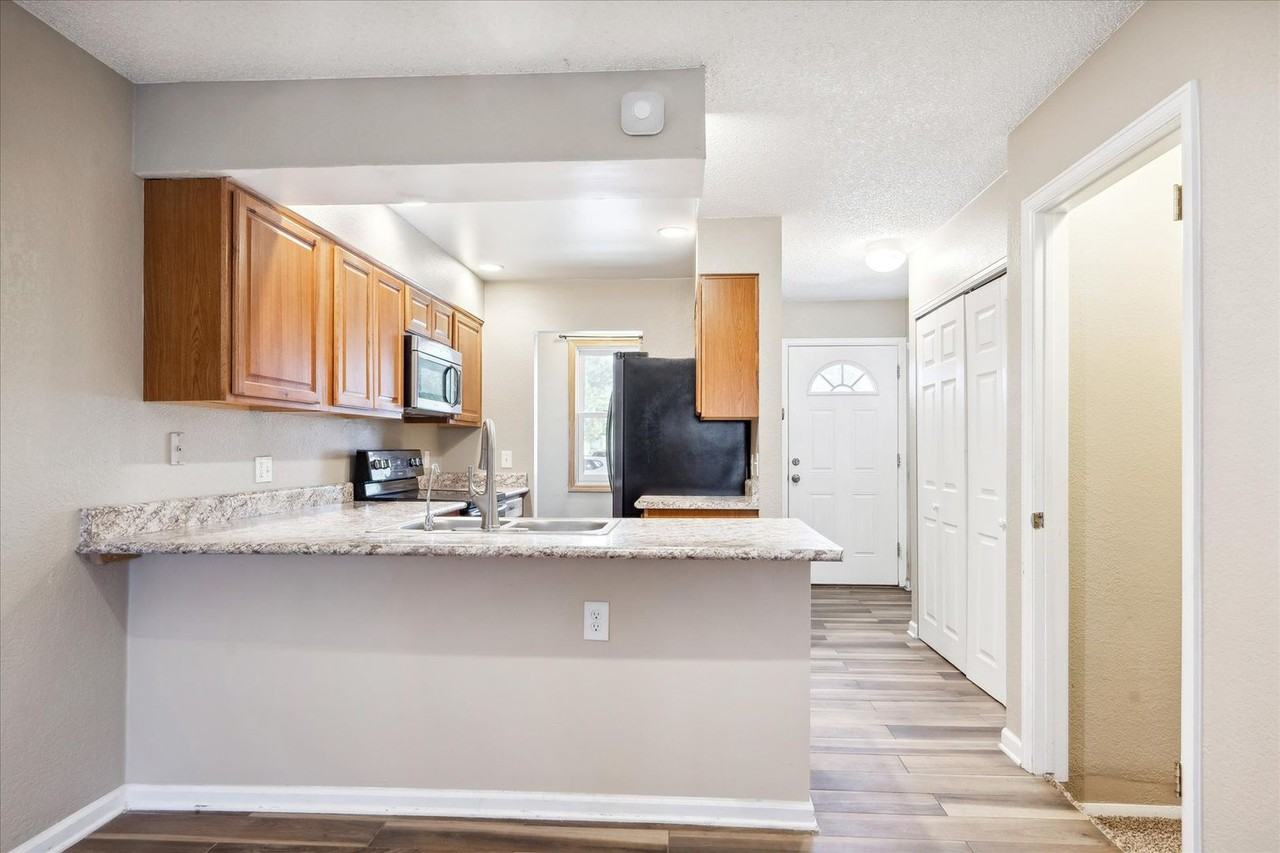 1699 S Blackhawk Way - Photo 2 of 21