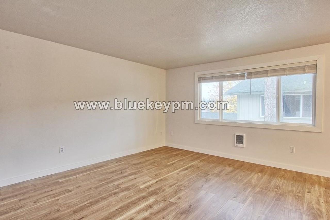 4408 Gibbons St #3 - Photo 3 of 10