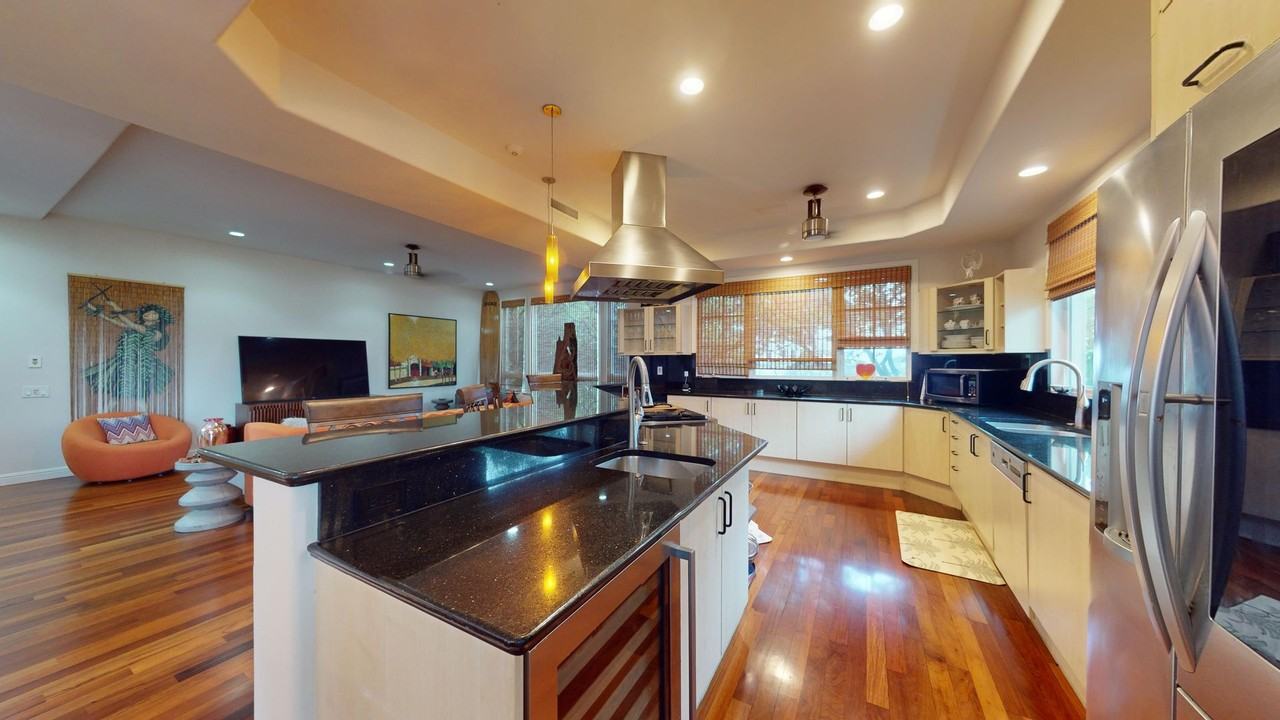 4938 Kahala Ave - Photo 2 of 11
