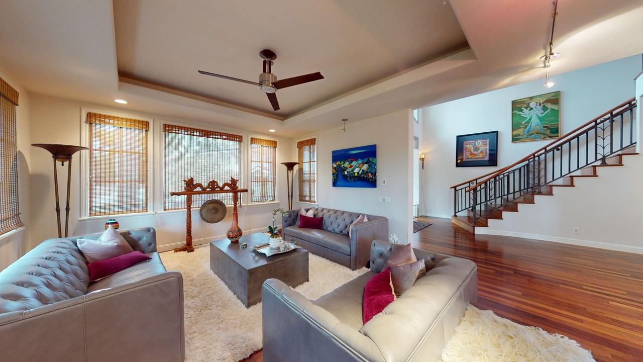 4938 Kahala Ave - Photo 4 of 11
