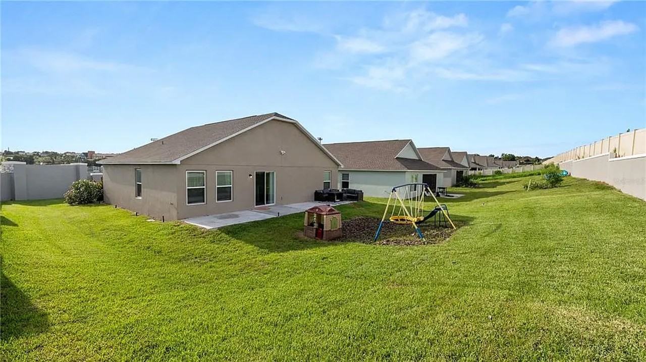 6094 Eagle Pointe Dr - Photo 3 of 14