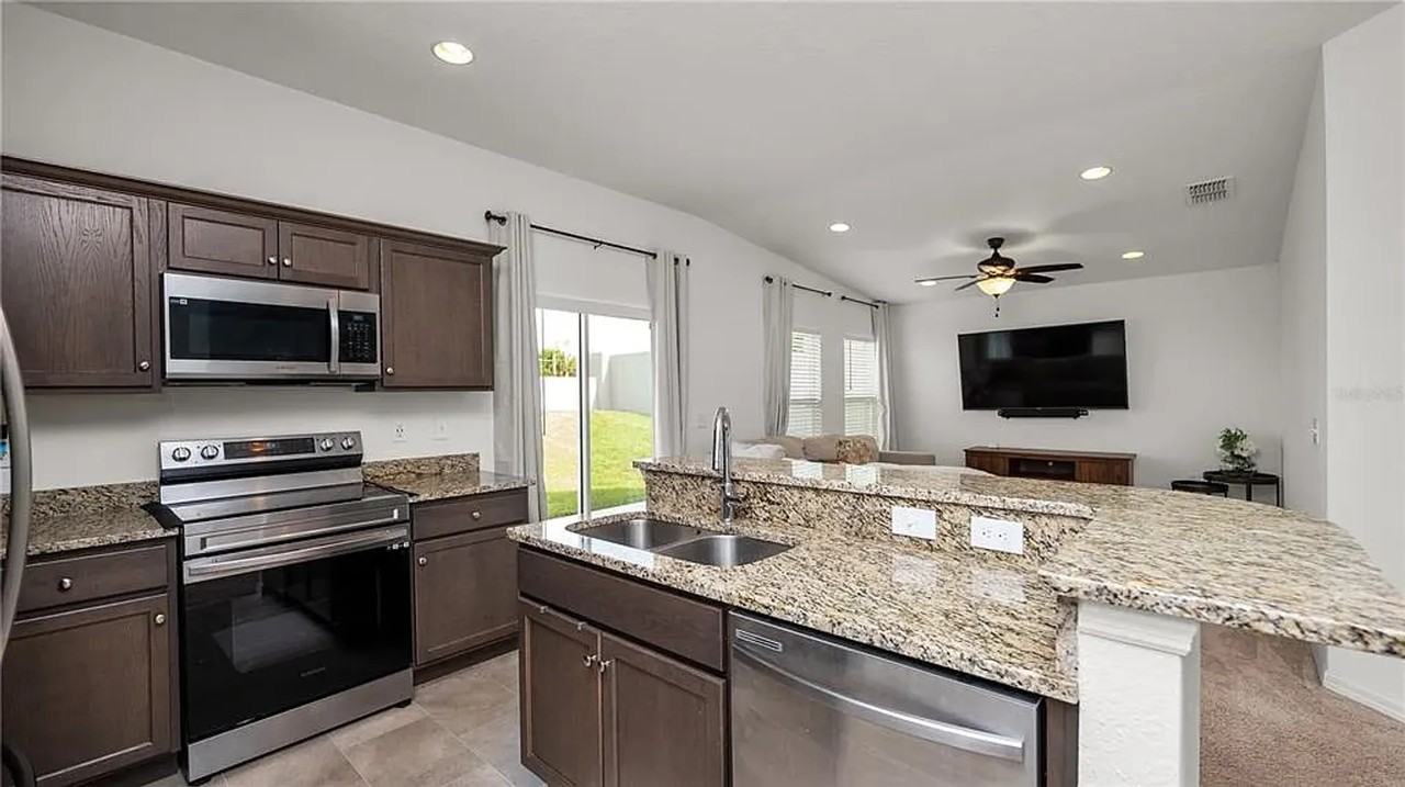 6094 Eagle Pointe Dr - Photo 7 of 14