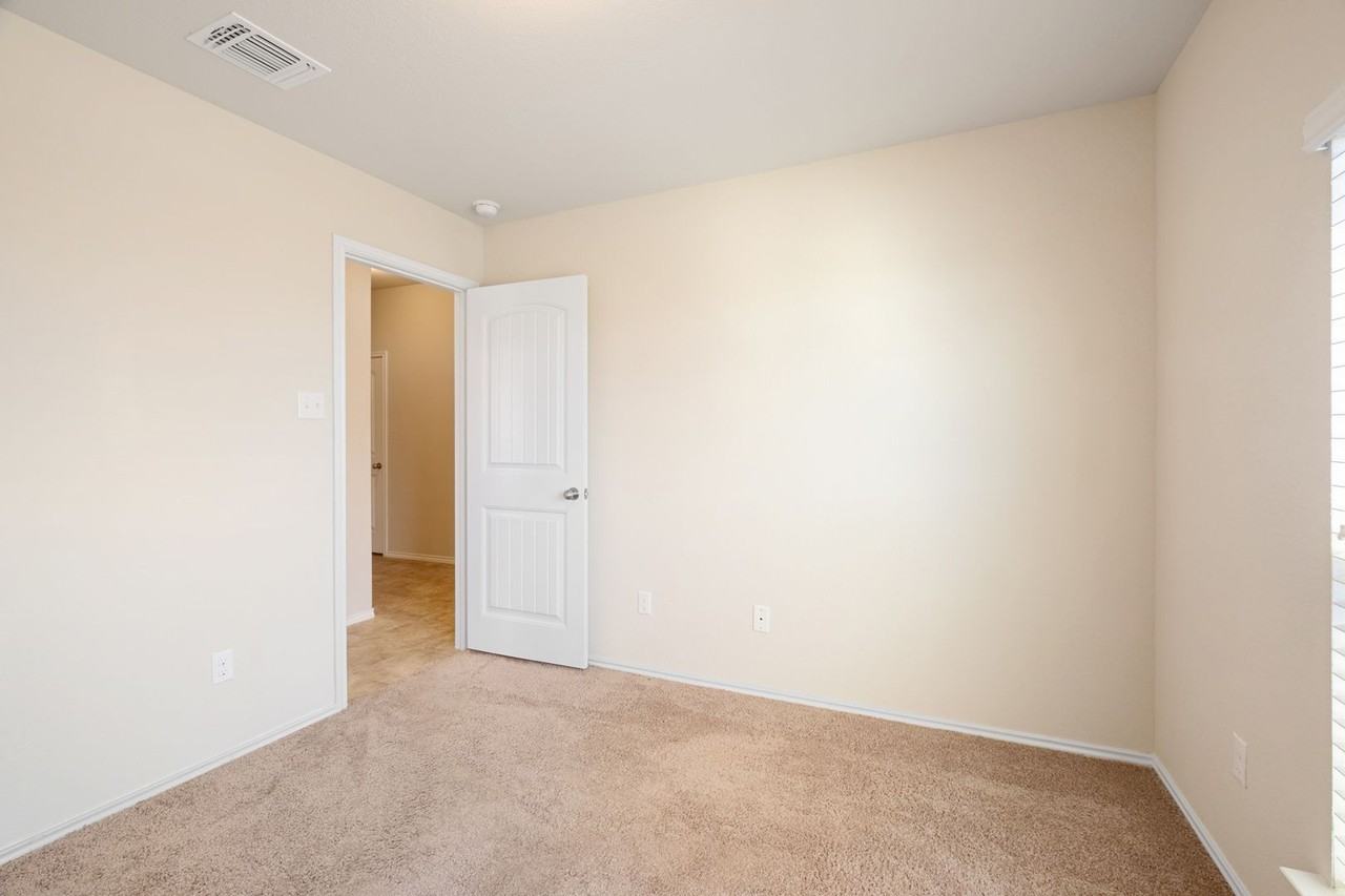 129 Plata Ln - Photo 6 of 27