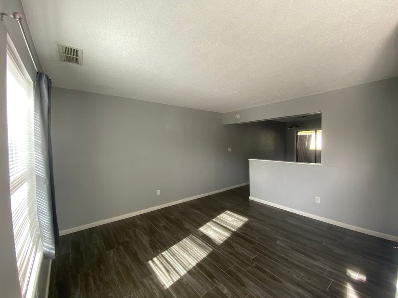 4163 W Bethany Dr - Photo 3 of 9