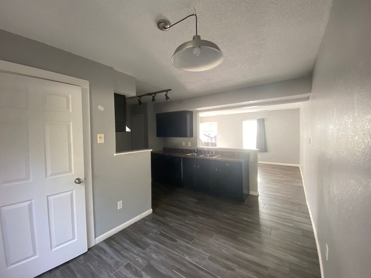 4163 W Bethany Dr - Photo 5 of 9