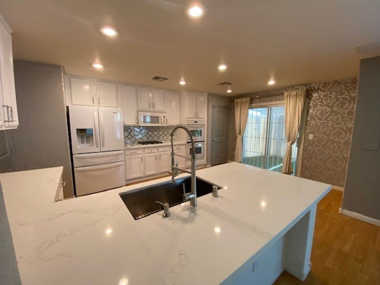 321 Copper Pine Ave - Photo 3 of 26