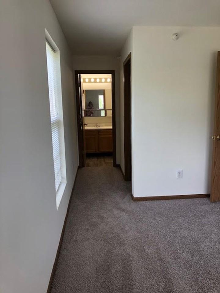 Hollow Creek IV Apartments - Photo 7 of 33