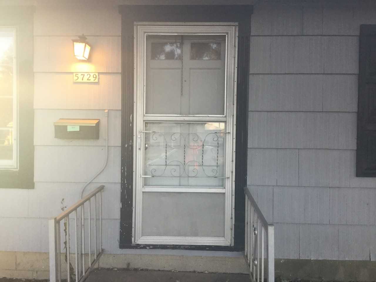 5729 N 55th Pl - Photo 3 of 10