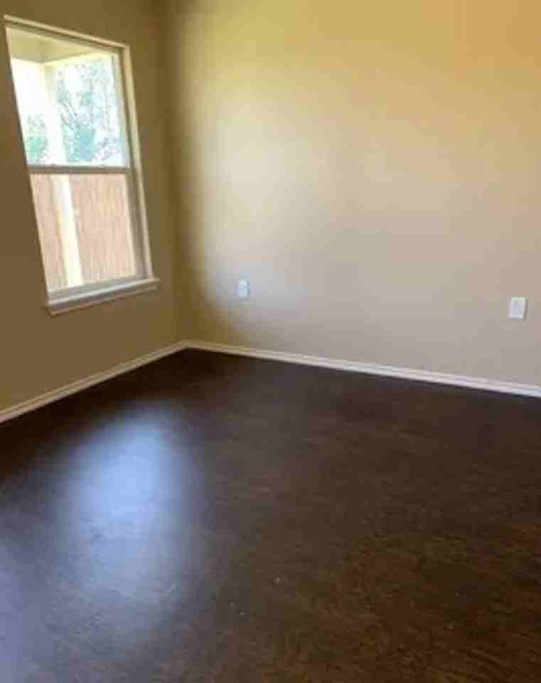 717 East Tulane Street - Photo 4 of 10