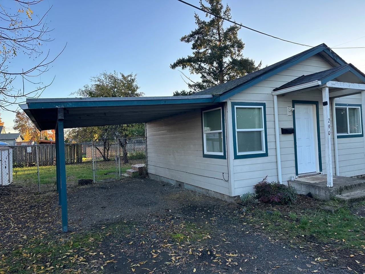290 19th St - Photo 3 of 23