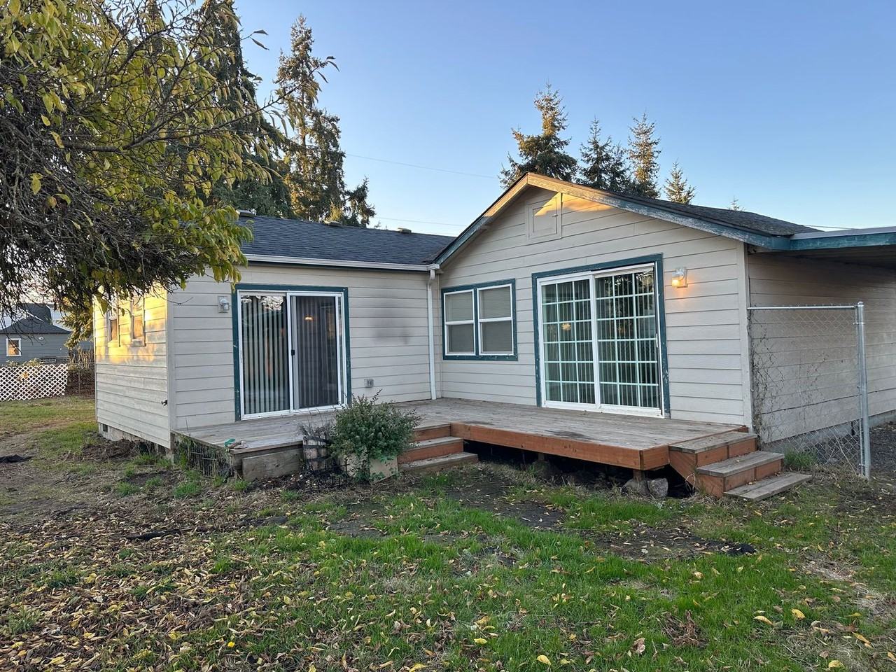 290 19th St - Photo 4 of 23