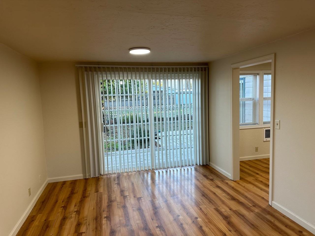290 19th St - Photo 5 of 23
