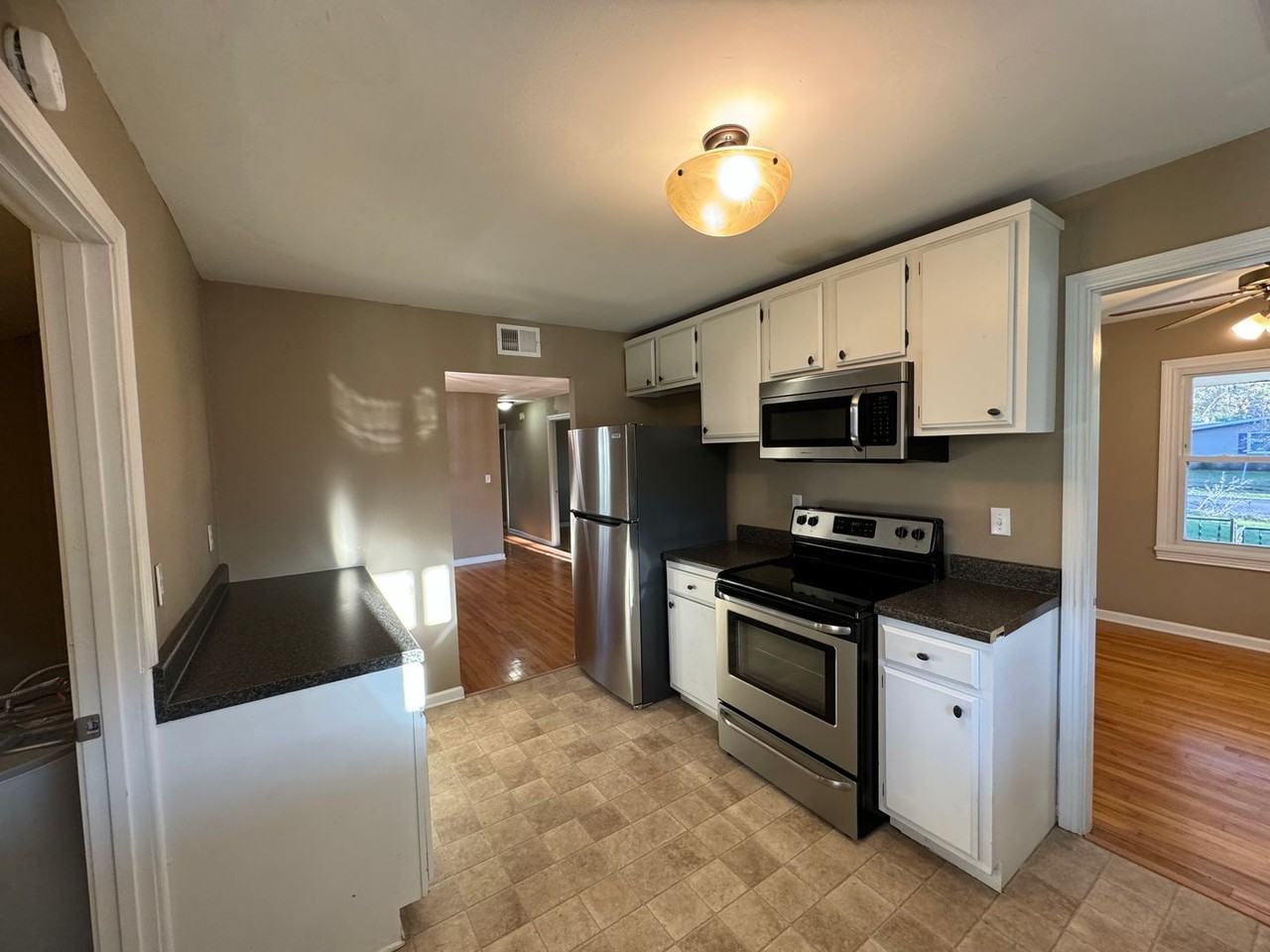 18 W Bel Air Blvd - Photo 7 of 17