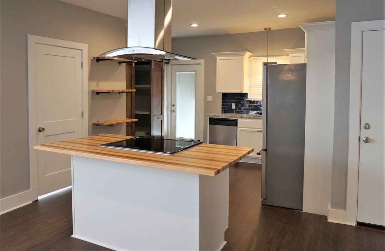 929 Nw 24th St - Photo 4 of 28