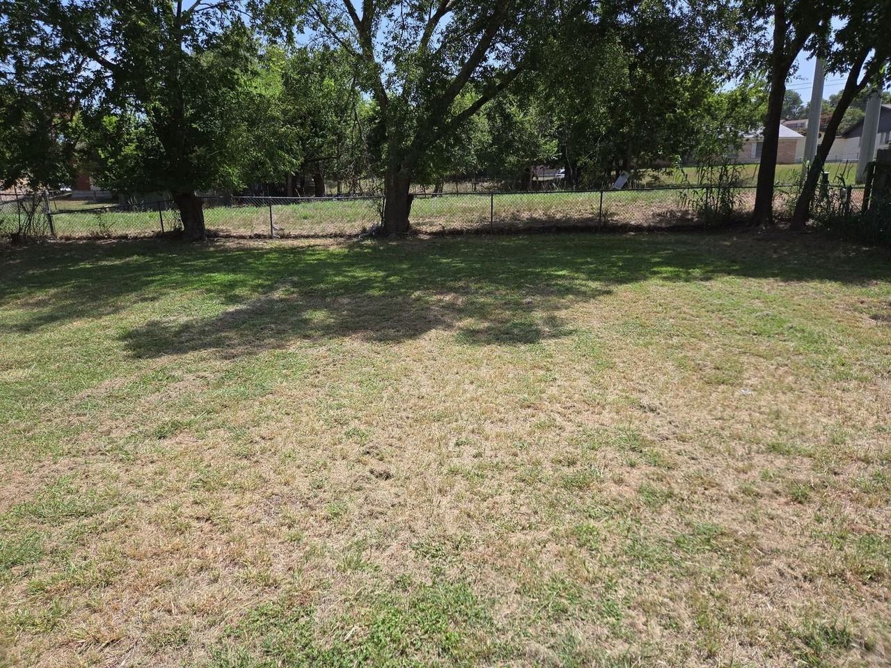 1007 Sublett Ave - Photo 2 of 2