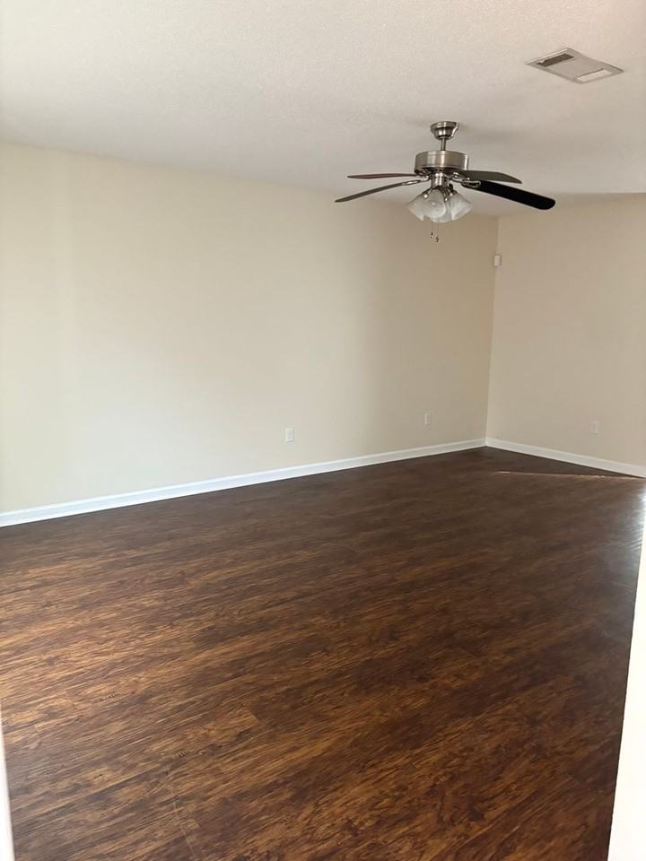 212 Cloud Ln - Photo 3 of 14