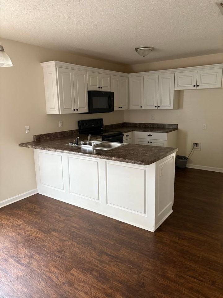212 Cloud Ln - Photo 4 of 14