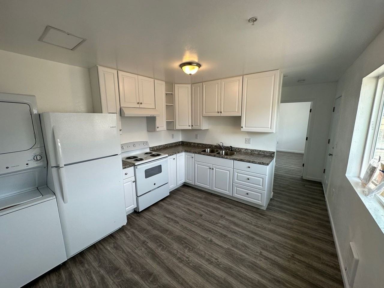 5348 Amberview Ln - Photo 5 of 9