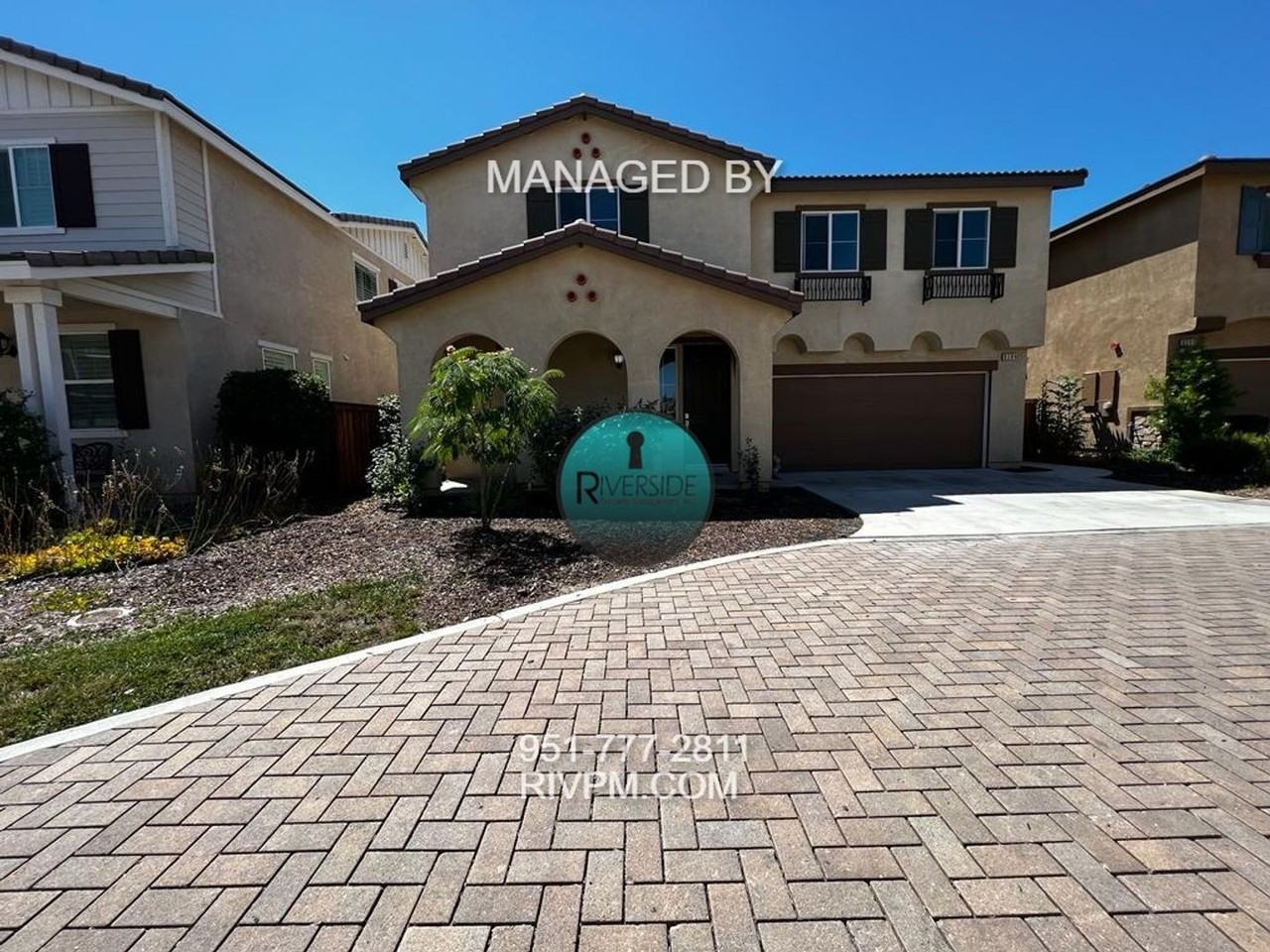 8284 Camino Alto Dr - Photo 3 of 39