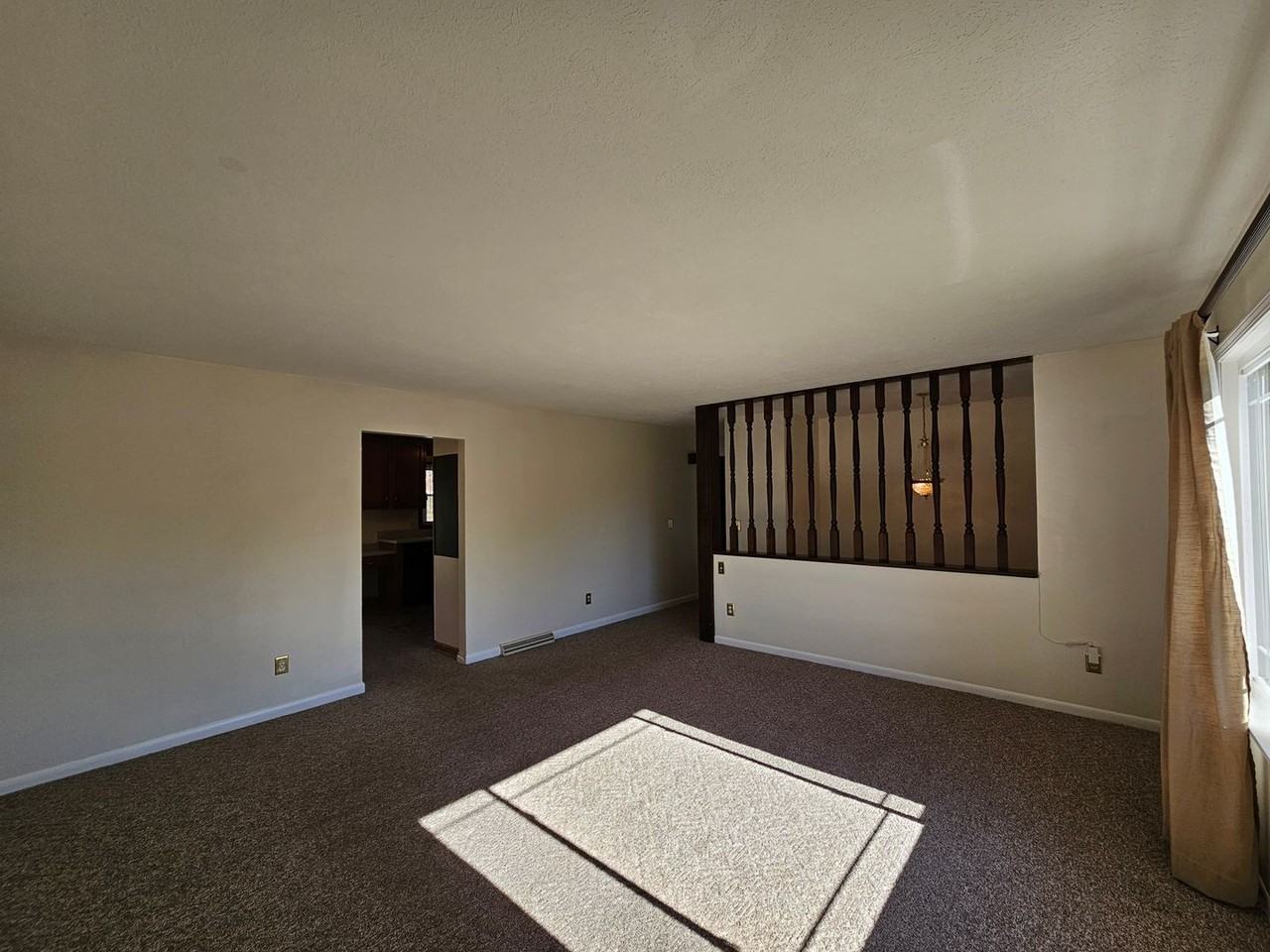 1125 Denver Ave - Photo 2 of 22