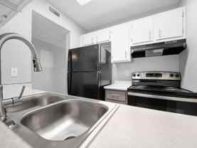 1501 Indian School Rd Ne - Photo 1 of 1